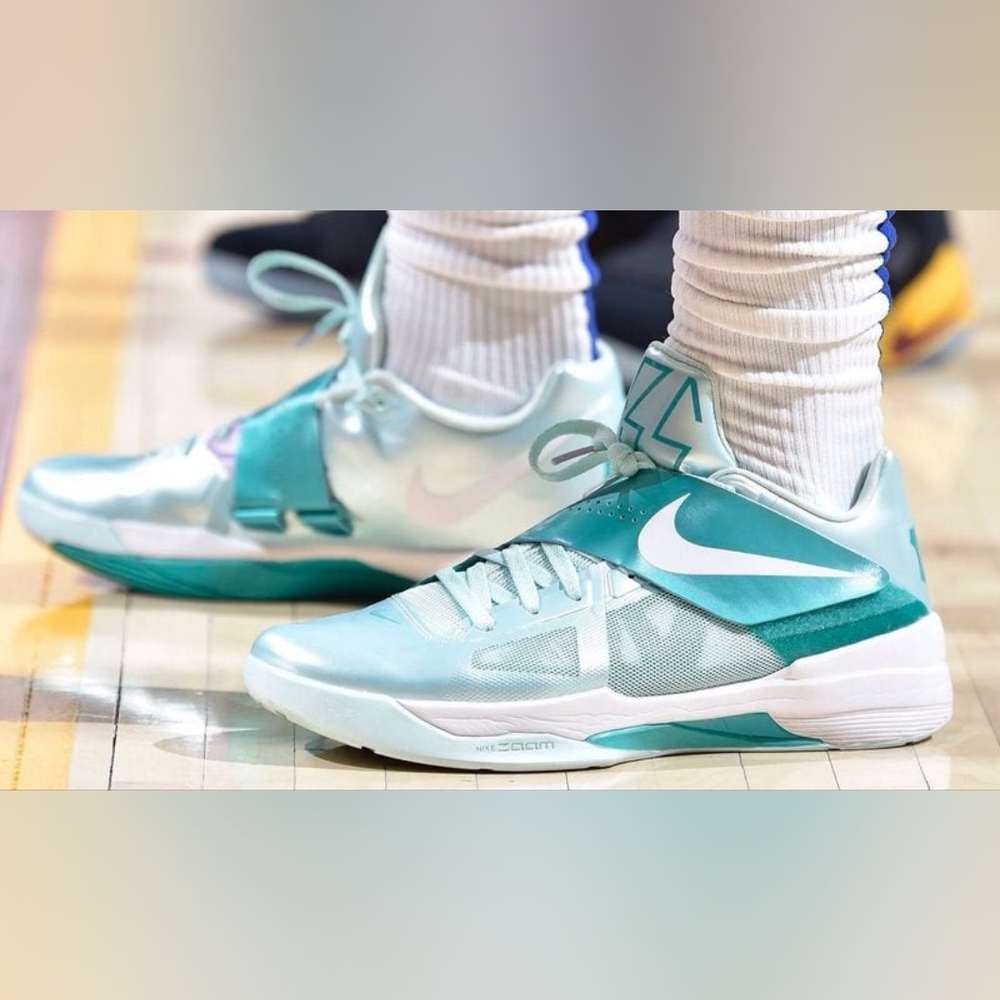 Nike KD 4 Easter Men's 13 Mint candy/white-new green good used condition.